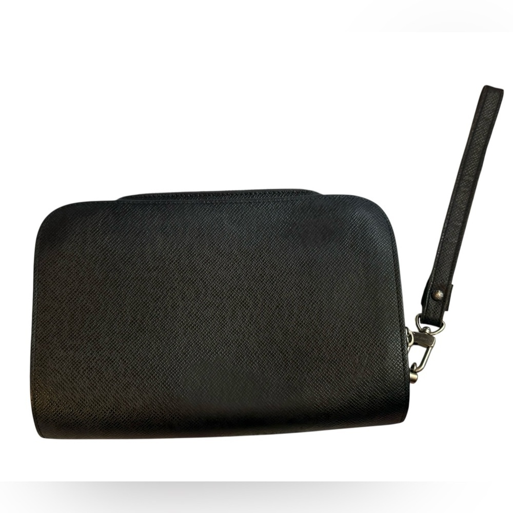 ❌SOLD❌ Louis Vuitton Taiga Baikal Wristlet - Picture 3 of 9